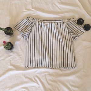 Doe & Rae stripped of the shoulder top